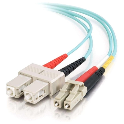 C2g 85536 C2G LC-SC 10Gb 50/125 OM3 Duplex Multimode PVC Fiber Optic Cable (LSZH) - Cable de red - modo múltiple SC (M) a LC de modos múltiples (M) - 10 m - fibra óptica - impresión a dos caras - 50/125 micras - OM3 - sin halógenos - agua