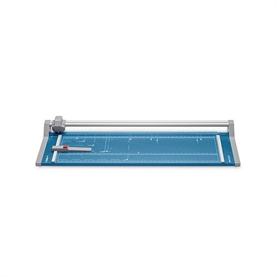 Dahle 00556-15003 Cizalla De Rodillo Con Cuchilla De Acero Circular Cabezal De Plastico Cerrado Y Cuchilla Inferior Rectificada Para Cortes Precisos. Su Longitud De Corte Es De 96 Cm Su Capacidad De 10 Hojas Y El Prensado Automi¿½Tico. Medidas: 1555 X 36 Cm.