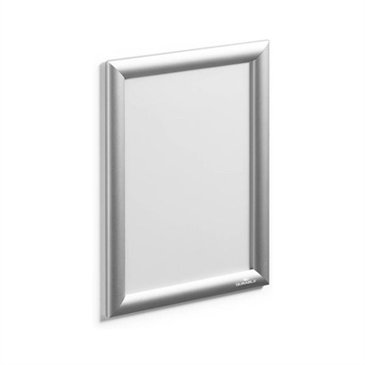 Durable 479623 Expositor Mural A4 Con Robusto Marco De Aluminio Anodizado En Plata. Li¿½Mina Protectora De Baja Reflexii¿½N Y Resistente A Los Rayos Uv. Panel Posterior De Poliestireno Resistente A Los Golpes Y Esquinas Redondeadas. Viene Equipado Con 2 Opciones De Montaje: Tornilleri¿½A Para Montaje En Pared Y Tiras Autoadhesivas. Se Puede Montar Para Uso En Formato Vertical U Horizontal. Incluye Material De Montaje.