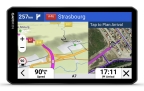 Garmin 010-02924-15 LA NAVEGACIÓN DE CONFIANZA DE LOS TRANSPORTISTASPara los conductores de camiones profesionales que buscan simplificar la vida en la carretera, el navegador por satélite dezl LGV720 de 7? ofrece valiosas funciones de la comunidad dezl1. Obtén información sobre la marcha sobre el aparcamiento, los muelles de carga y otros lugares interesantes para los camiones basados en las valoraciones de otros conductores.PANTALLA FÁCIL DE LEERLa brillante pantalla táctil de 7? proporciona una imagen nítida de alta resolución para facilitar la lectura mientras conduces.RUTAS PERSONALIZADAS PARA CAMIONESSolo tienes que introducir el perfil de tu camión (puedes personalizarlo añadiendo datos sobre la altura, peso, longitud, anchura y materiales peligrosos) para buscar rutas óptimas para la circulación de camiones2 que se adapten a tu vehículo y su carga.PLANIFICACIÓN DE LLEGADAS AVANZADAPlanifica la llegada al destino sin problemas con las imágenes por satélite BirdsEye Direct, que muestran vistas aéreas de alta resolución de los muelles de carga, las entradas para camiones y las puertas de seguridad.VALORACIONES DE LA COMUNIDAD DEZLÚnete a los transportistas de la comunidad dezl1. Descubre los mejores aparcamientos para camiones en la ruta, valora tu experiencia y compártela con la comunidad. Además, puedes buscar la información compartida por la comunidad local sobre los muelles de carga, las puertas de seguridad y las entradas para camiones relacionados con tu destino para saber adónde van los camiones.ALERTAS DE VELOCIDAD DEL VIENTOCuando se identifican vientos fuertes en la ruta, la superposición de velocidad del viento1 del mapa te muestra alertas y posibles peligros.Rutas evitando zonas con restricciones medioambientalesObtén indicaciones y advertencias sobre las zonas medioambientales en tu ruta.CONOCE EL CAMINO Y LLEVA LA MERCANCÍA A SU DESTINOFUNCIONES DE NAVEGACIÓNRUTAS POPULARESDescubre las rutas para camiones más populares que utilizan otros compañeros para conocer mejor el entorno, incluso en zonas desconocidas.APARCAMIENTO PARA CAMIONES¿Necesitas aparcar tu camión? Los datos de Truck Parking Europe© te ayudan a encontrar aparcamiento a lo largo de toda la ruta. Filtra por servicios preferidos como Wi-Fi®, ducha o nivel de seguridad, entre otros.PLANIFICACIÓN DE DESCANSOS SENCILLARecibe notificaciones en hora que te ayudarán a sacar el máximo partido a cada parada.ALERTAS DE CONDUCCIÓNRecibe alertas de conducción que te avisan de las próximas curvas pronunciadas, pendientes pronunciadas, cambios de velocidad, pasos a nivel y mucho más.TRAVEL INFORMEDConsulta las valoraciones de los viajeros de TripAdvisor® para hoteles, restaurantes y atracciones.COBERTURA DE MAPAConduce con confianza gracias a las actualizaciones de mapas y callejeros detallados de Europa.ASISTENTE POR VOZ¿Necesitas indicaciones? Utiliza comandos de voz para controlar el navegador por satélite dezl sin necesidad de quitar las manos del volante. (El asistente de voz está disponible en inglés, francés, alemán, italiano, español, danés, sueco y neerlandés).FUNCIONES DE CONECTIVIDADACTUALIZACIONES INALÁMBRICASGracias a la conectividad Wi-Fi® integrada, es muy sencillo mantener los mapas y el software actualizados sin necesidad de un ordenador.TRÁFICO, TIEMPO Y PRECIOS DEL COMBUSTIBLEDescarga la app dezl™ para consultar datos del tráfico en directo, el tiempo y los precios del combustible en tiempo real1.FUNCIÓN DE MANOS LIBRESSincroniza tu smartphone compatible con el navegador dezl para realizar llamadas sin levantar las manos del volante.Notificaciones inteligentesAl vincularlo con la app dezl para smartphones, puedes ver los mensajes de texto y otras notificaciones en la pantalla del navegador.