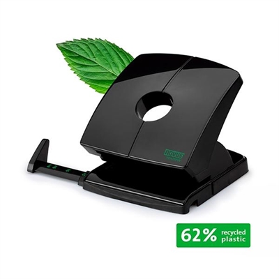 Novus 025-0637 Taladro Deoficina Fabricado Con Un 62% De Plastico Reciclado Color Negro Y Base De Goma Blanda. Tiene 2 Punzones Con Diametro De 55 Mm Y Su Capacidad De Perforacion Es De 30 Hojas. La Distancia Entre Los Agujeros Estandar Es De 80 Mm E Incorpora Una Regleta De Guia.