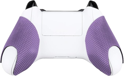 Nzxt PUR-4777-XB1 Empuñaduras de rendimiento: son empuñaduras de controlador avanzadas que utilizan una combinación de tres capas de materiales avanzados para dar a los jugadores un mejor agarre, apoyo y comodidad. Fácil de aplicar: se puede reposicionar y quitar sin dañar tu controlador. Absorbe la humedad: la capa superior maximiza el agarre y optimiza el flujo de aire para mantener las manos frescas y secas. Capa de amortiguación de espuma: crea una sensación de espuma viscoelástica densa, que se adapta a tu palma y proporciona más apoyo y comodidad cuanto más duro juegas Disponible en tres colores: negro de noche, rojo inferno y morado galaxia.