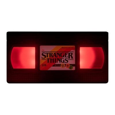 Redstring PP9948ST Paladone PP9948ST. Tipo de producto: Figura iluminada decorativa, Color del producto: Negro. Tipo de bombilla: LED. Alimentación: Batería, USB, Tipo de batería: AAA. Longitud: 187 mm, Peso: 140 g. Cantidad por paquete: 1 pieza(s), Altura del paquete: 118 mm, Ancho del paquete: 200 mm